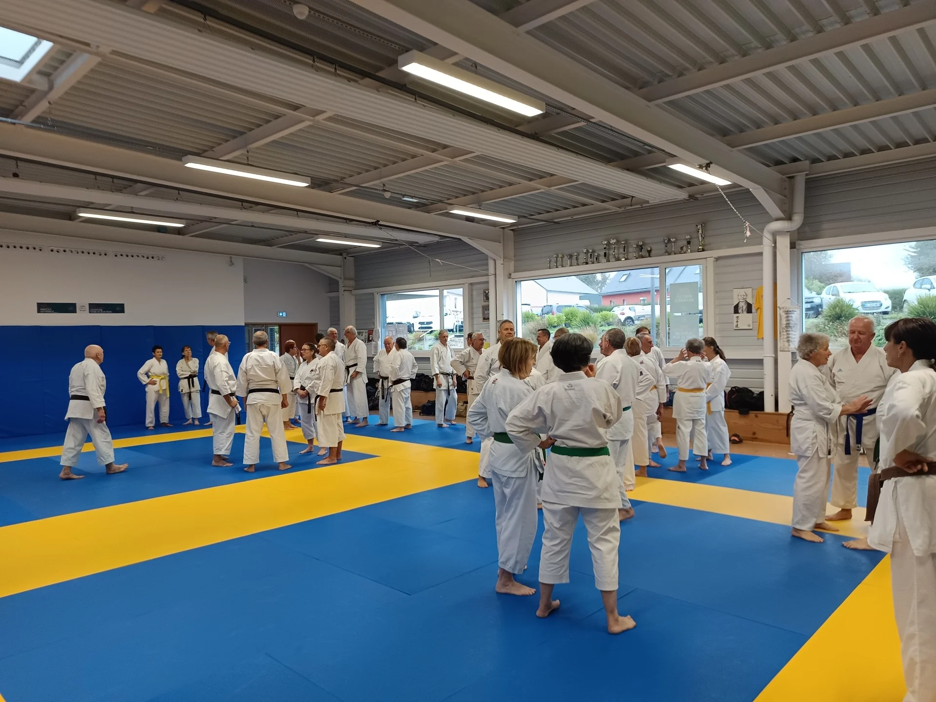 ensemble des stagiaires au travail